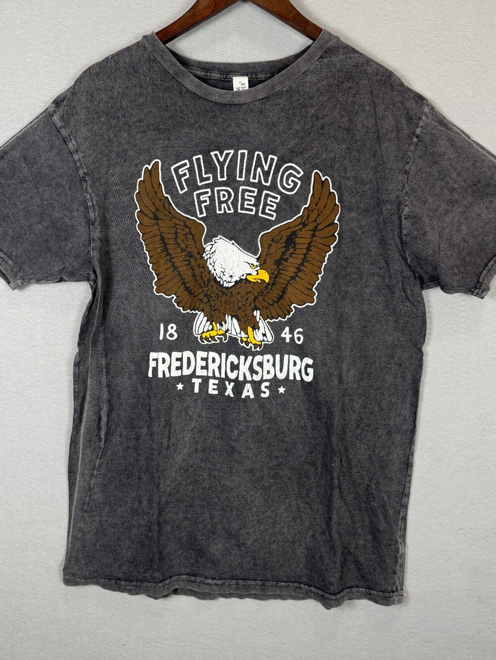 Lane Seven Flying Free Gray Men L Graphic T-Shirt  Vintage